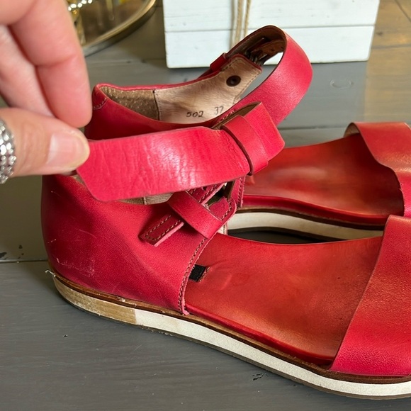 Neosens Women's Red Sandals Size 37 or 6.5 or‎ 7 EU - Picture 8 of 10
